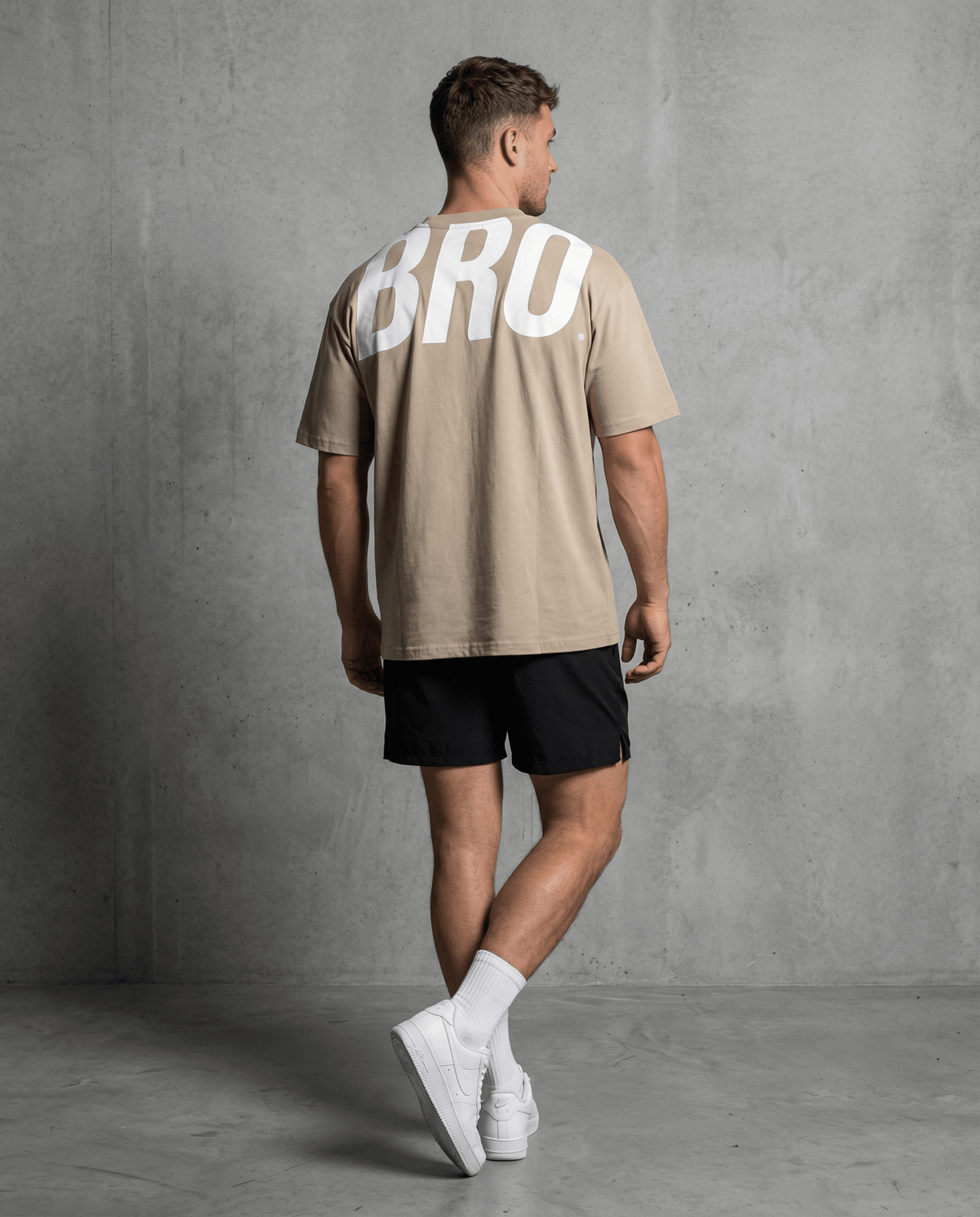 T-shirt de sport oversize homme beige Impact - BRO Apparel, vue 3