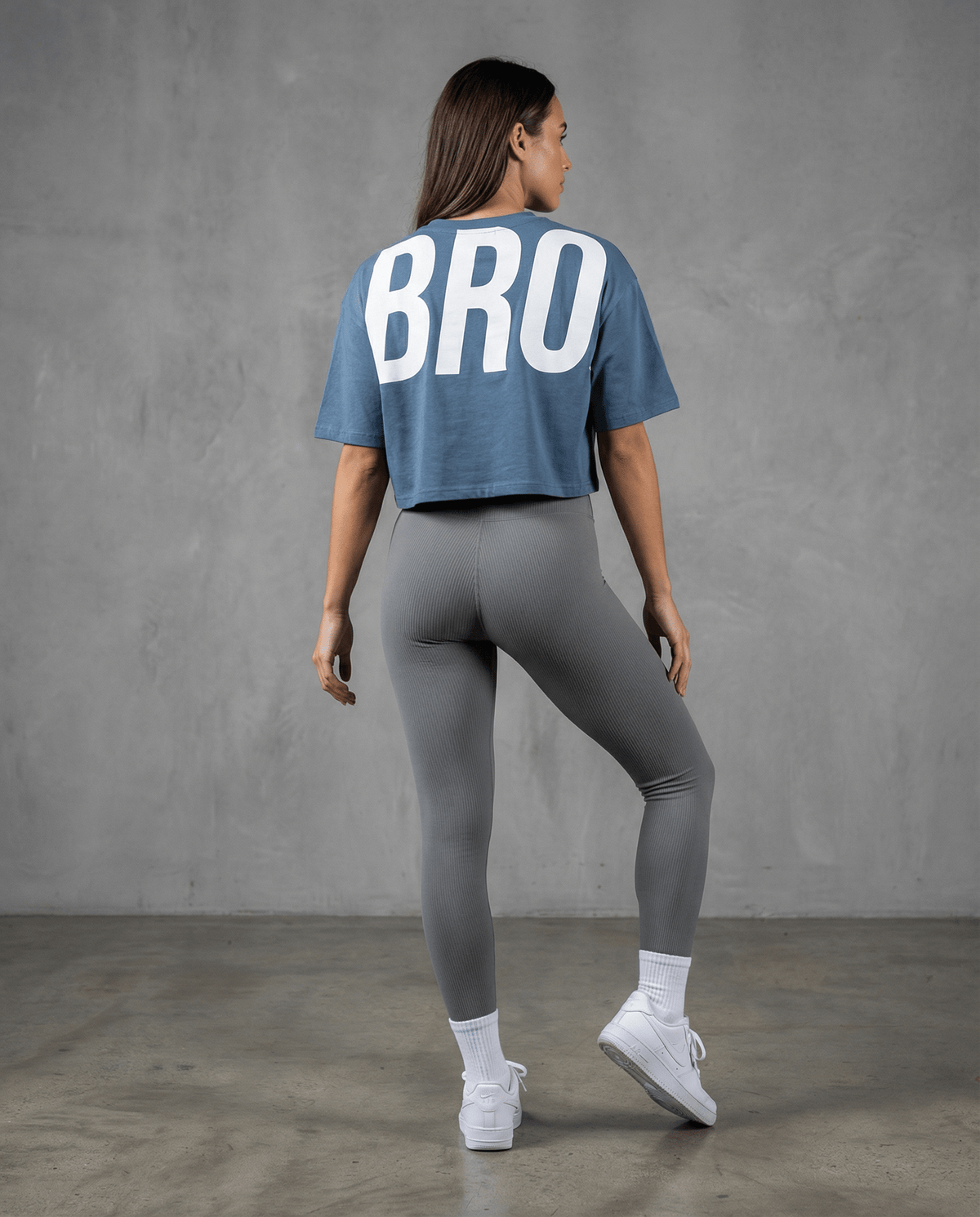 Crop top de sport oversize femme bleu Impact - BRO Apparel, vue 2