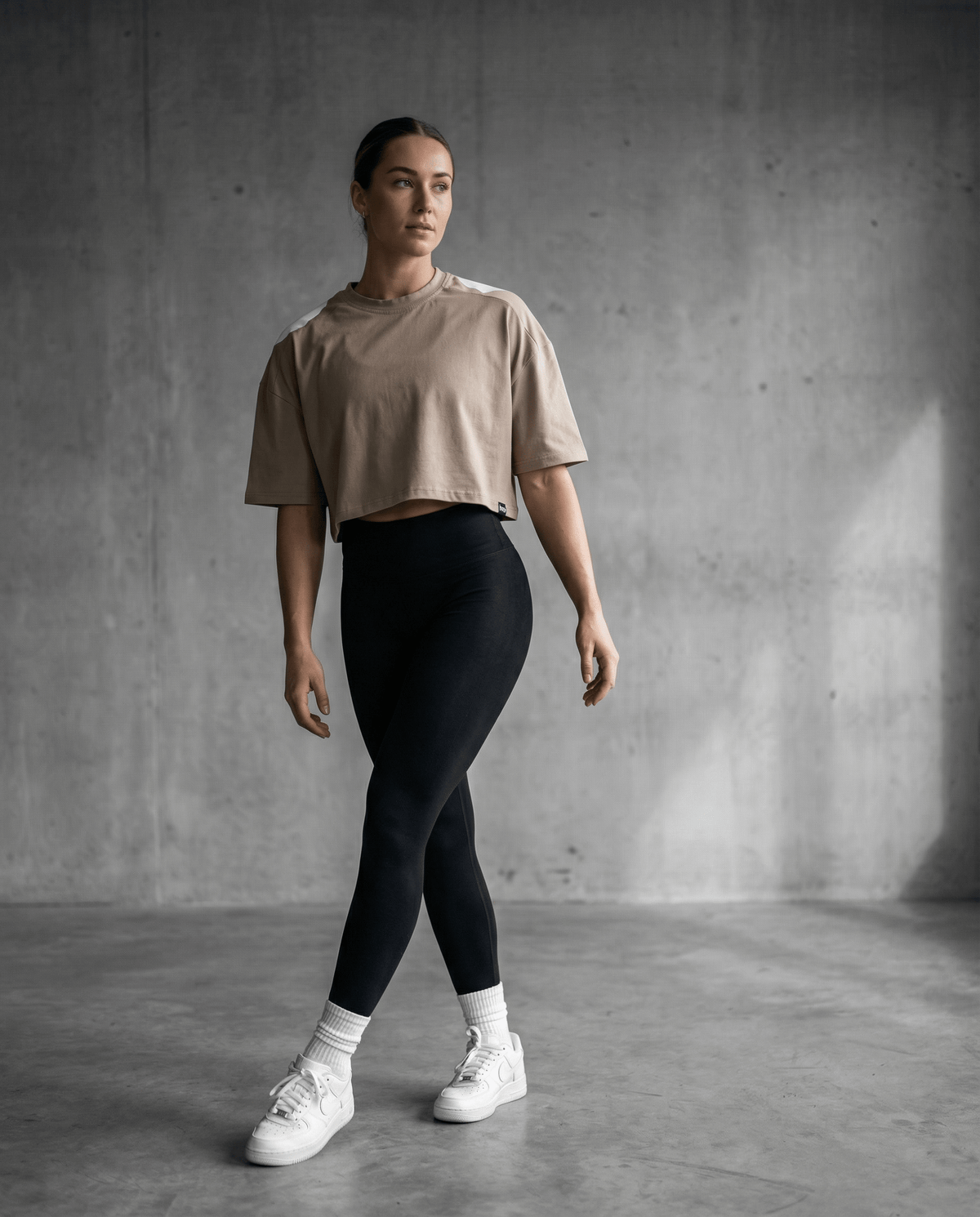 Crop top de sport oversize femme beige Impact - BRO Apparel, vue 3